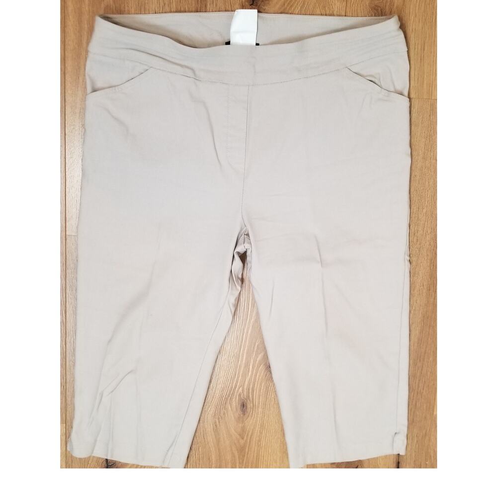 Bali Women's Beige Capris Pants Pull On Pockets Elastic Waist Fake Zip Size 16
